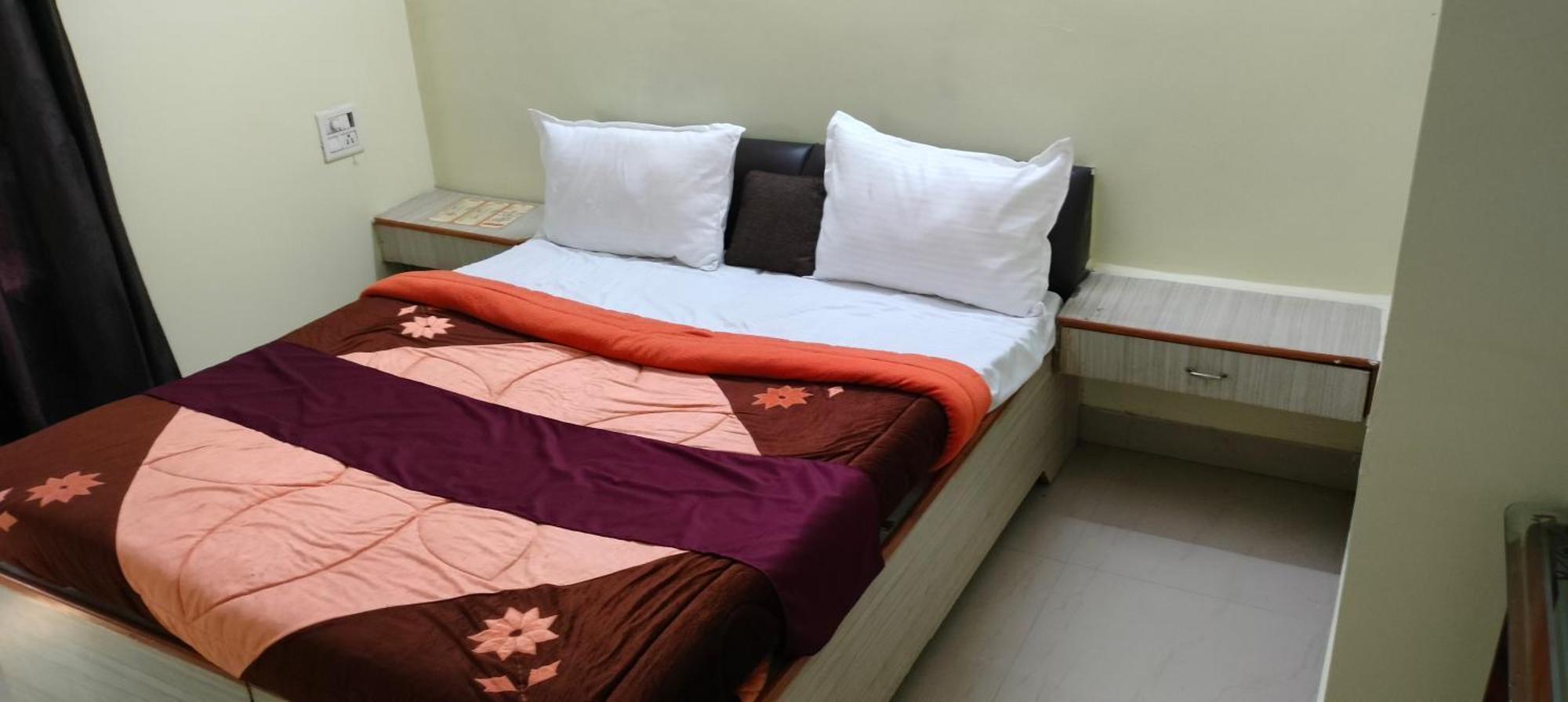 Hotel Shaurya Haridwar Exterior photo