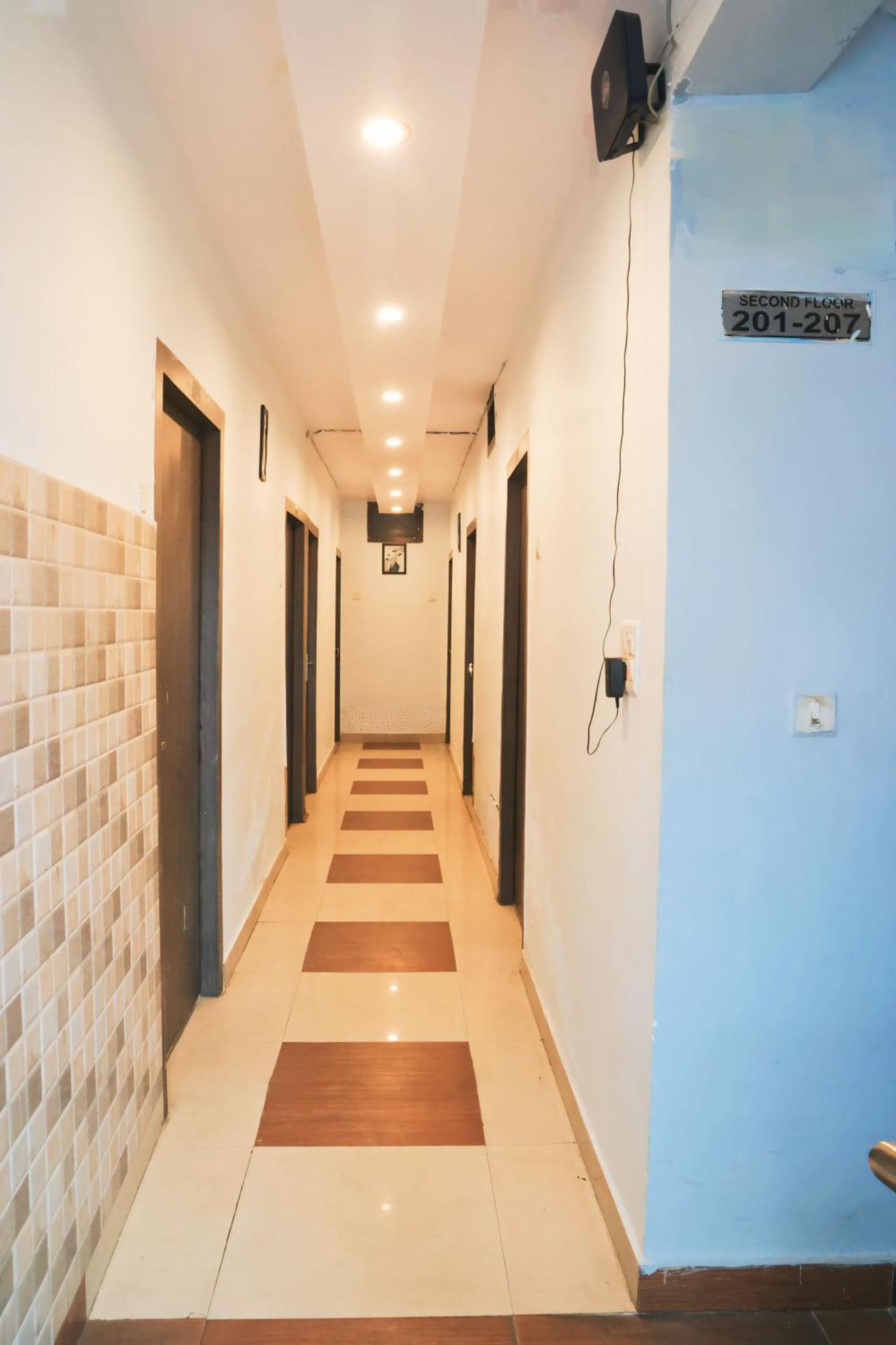 Hotel Shaurya Haridwar Exterior photo